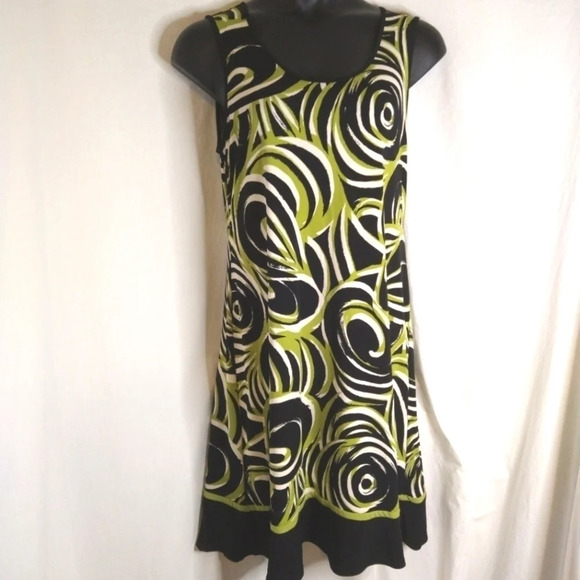 𝅺SALE! Pretty Dress EUC ❤️ - Picture 1 of 9